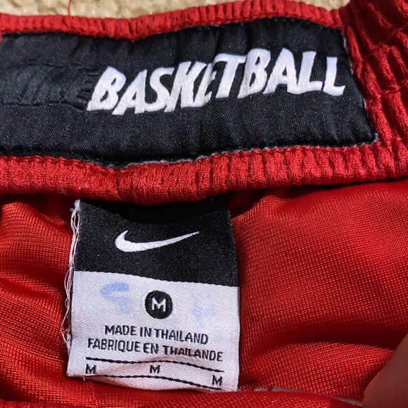 Nike basketball shorts - Picture 2 of 6
